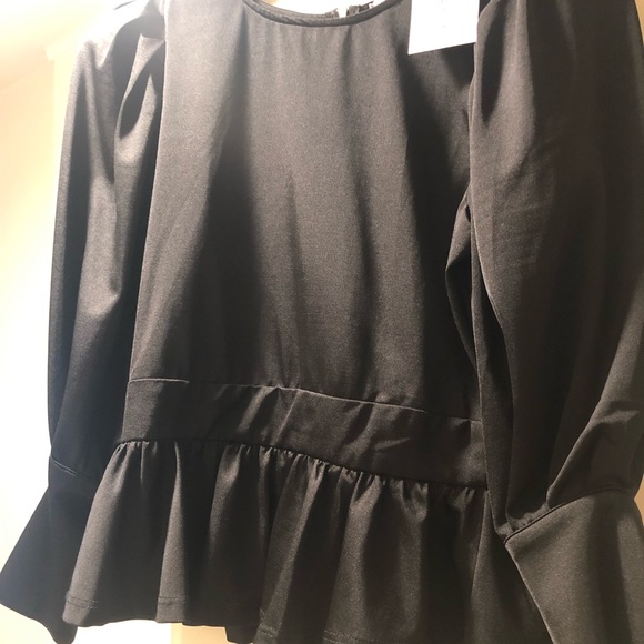 Top - Picture 4 of 6